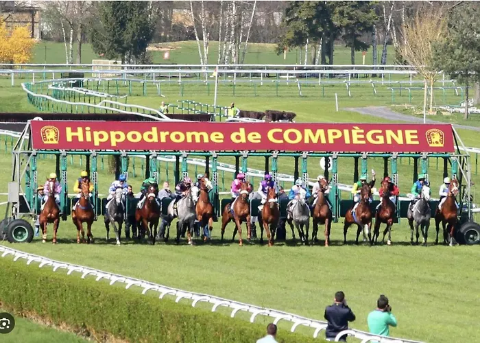 아파트 Le Charline - 2 콩피에뉴